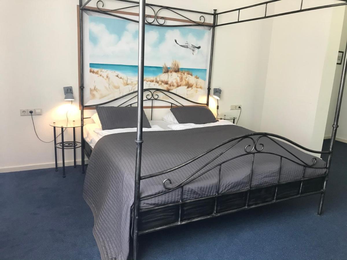 Fletcher Strandhotel Renesse Bagian luar foto