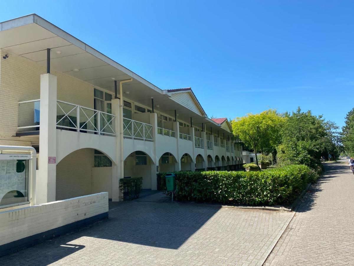 Fletcher Strandhotel Renesse Bagian luar foto